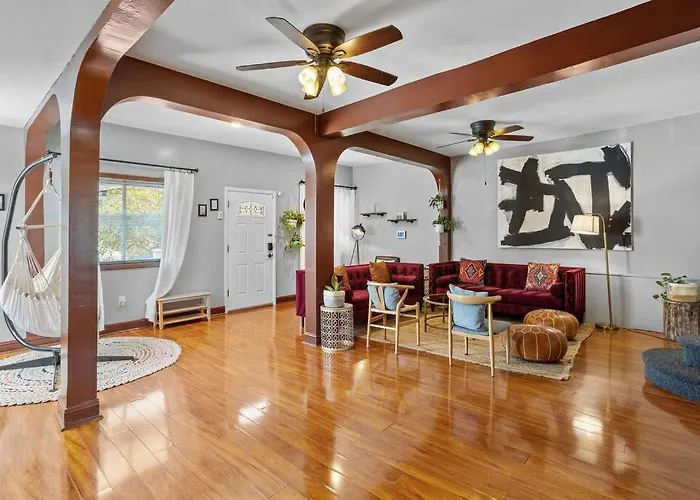7Br 7Ba Big House 1 Block From Tropicana And Beach