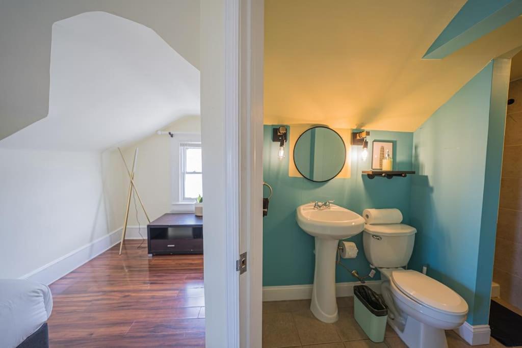 7br 7ba Big House 1 Block From Tropicana And *