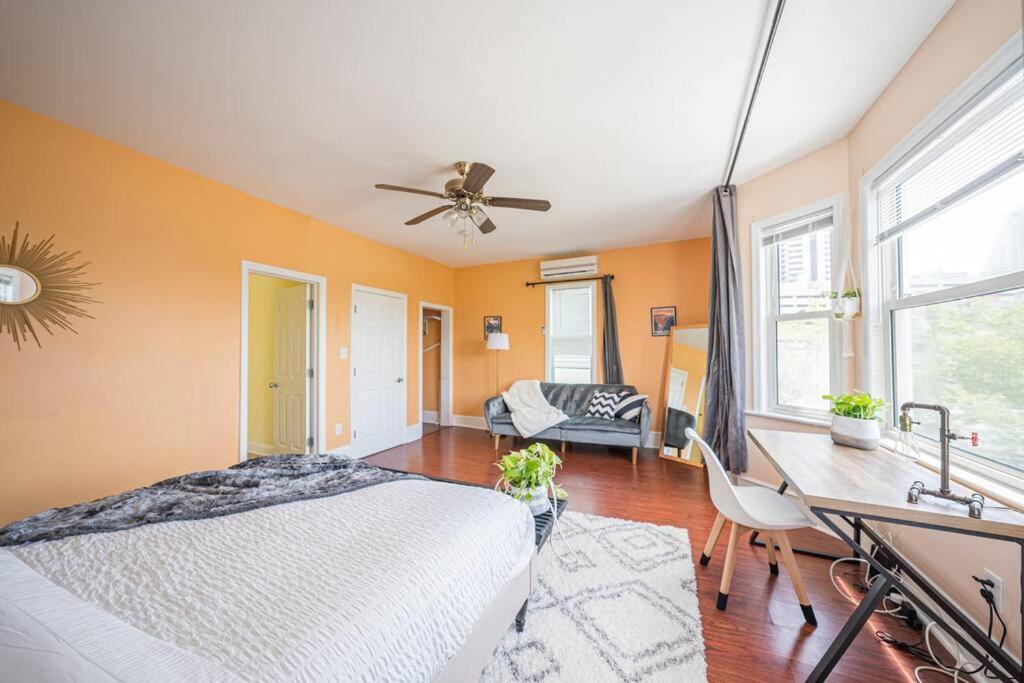 Apartment 7br 7ba Big House 1 Block From Tropicana And *