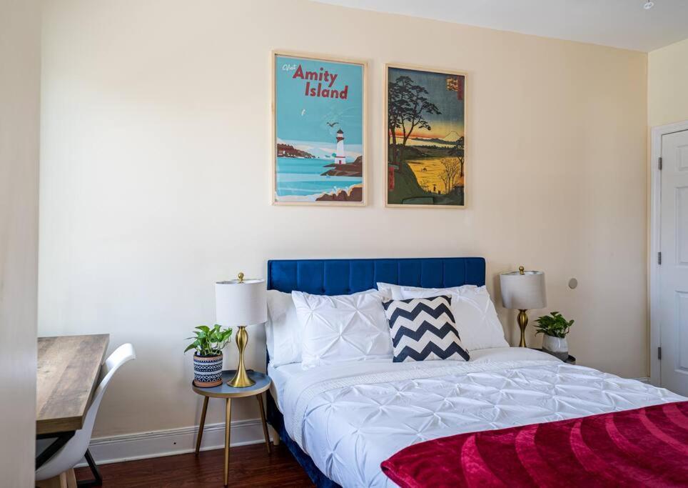 Apartment 7br 7ba Big House 1 Block From Tropicana And *