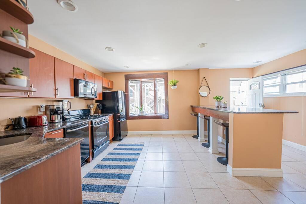 7br 7ba Big House 1 Block From Tropicana And * Atlantic City