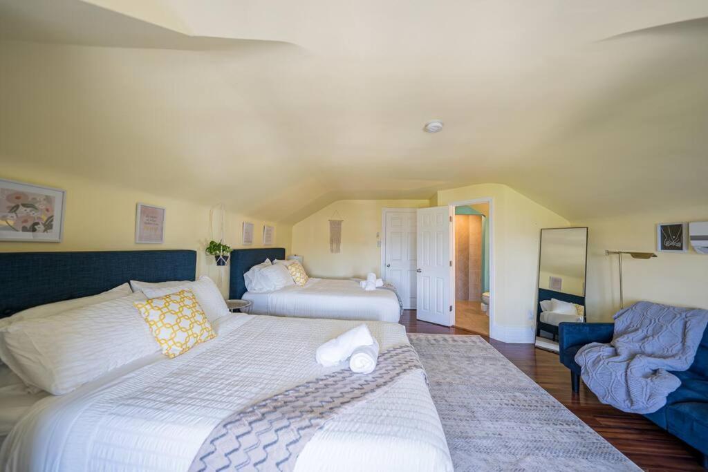 7br 7ba Big House 1 Block From Tropicana And Apartment